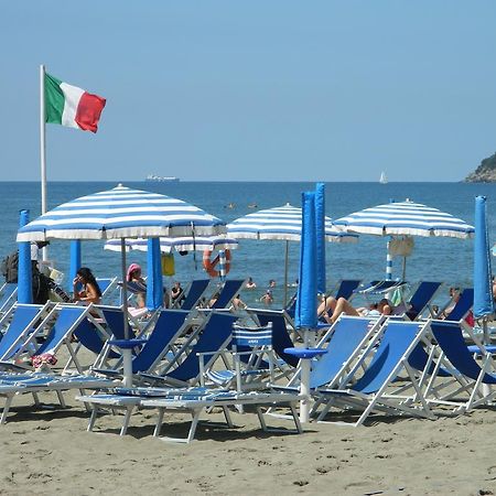 Affittacamere Ambra Marinella di Sarzana Extérieur photo